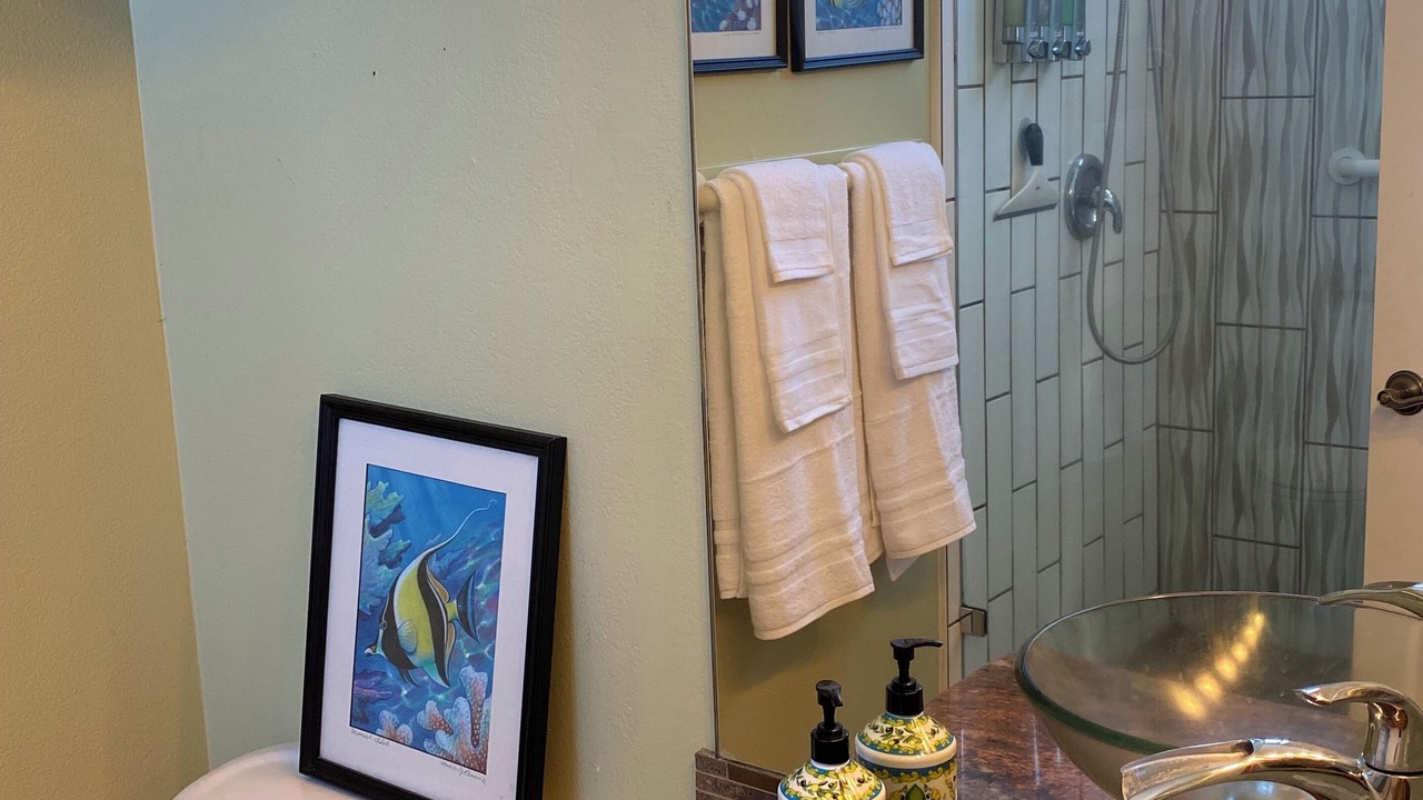 Photo of Bathroom in Maalaea