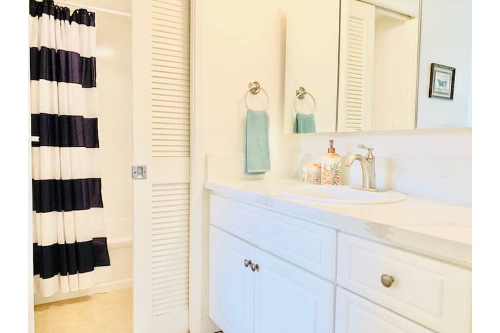 Photo of Bathroom in Waikiki
