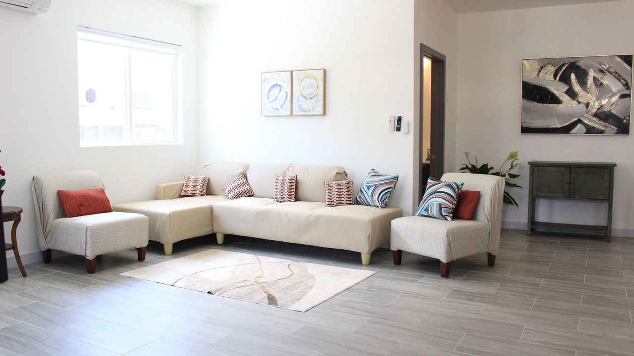 Photo of Livingroom in Portlock