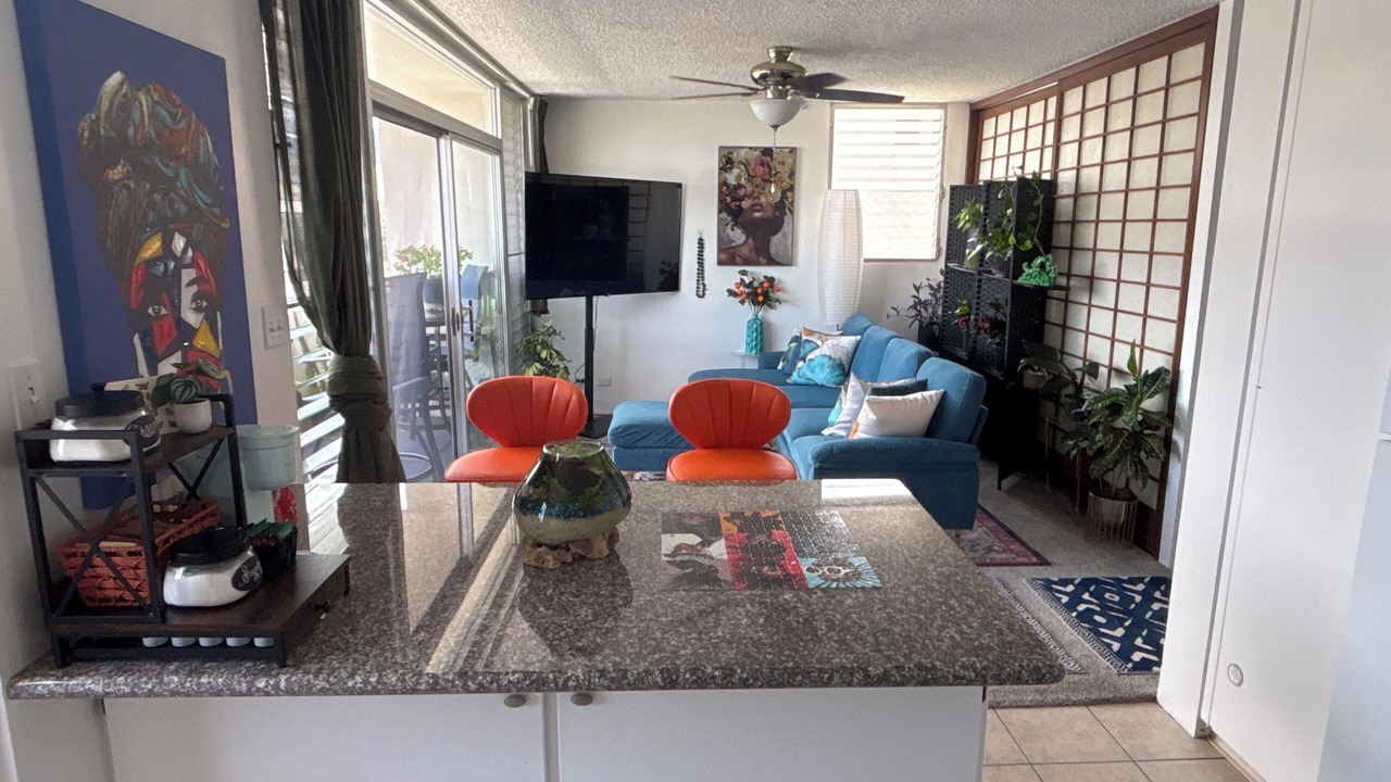 Photo of Livingroom in McCully - Moiliili
