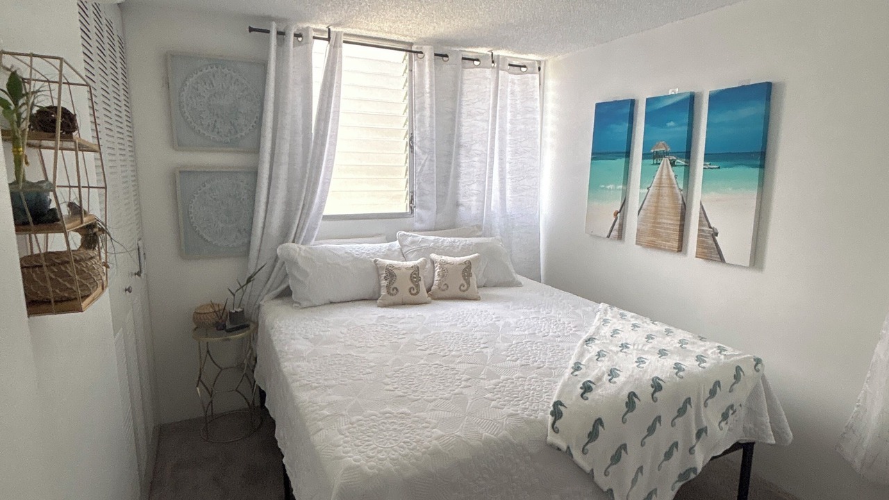 Photo of Bedroom in McCully - Moiliili