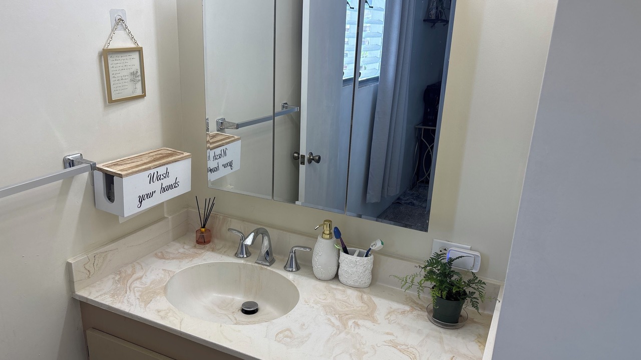 Photo of Bathroom in McCully - Moiliili