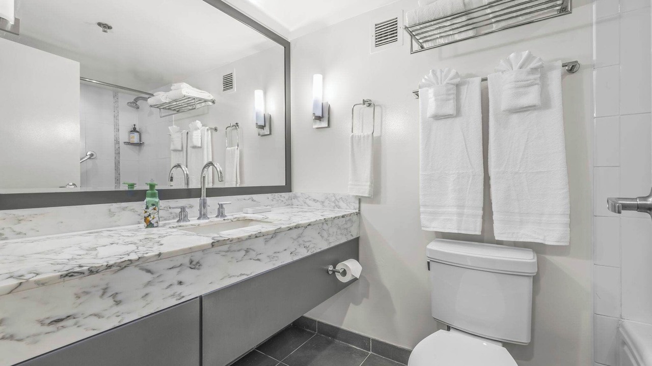 Photo of Bathroom in Ala Moana