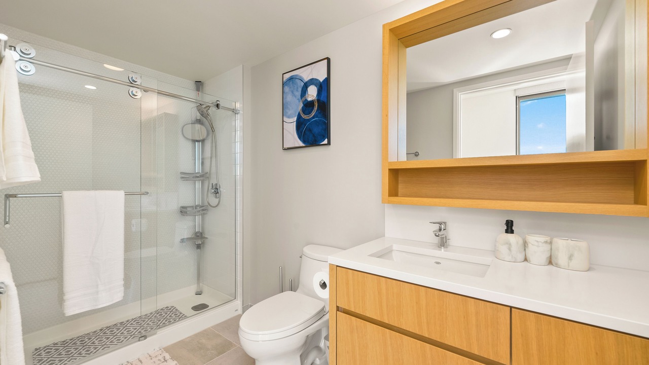 Photo of Bathroom in Ala Moana