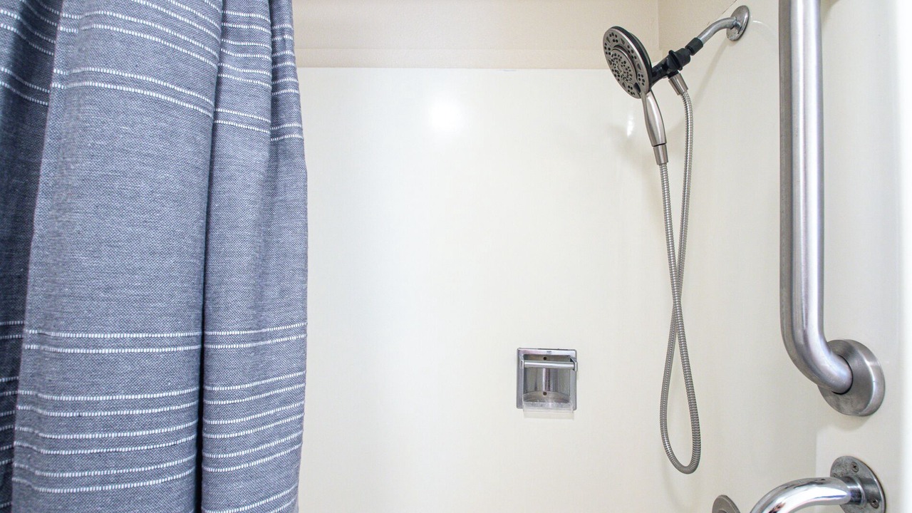 Photo of Bathroom in Hilo