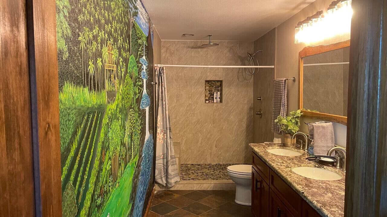 Photo of Bathroom in Paukaa