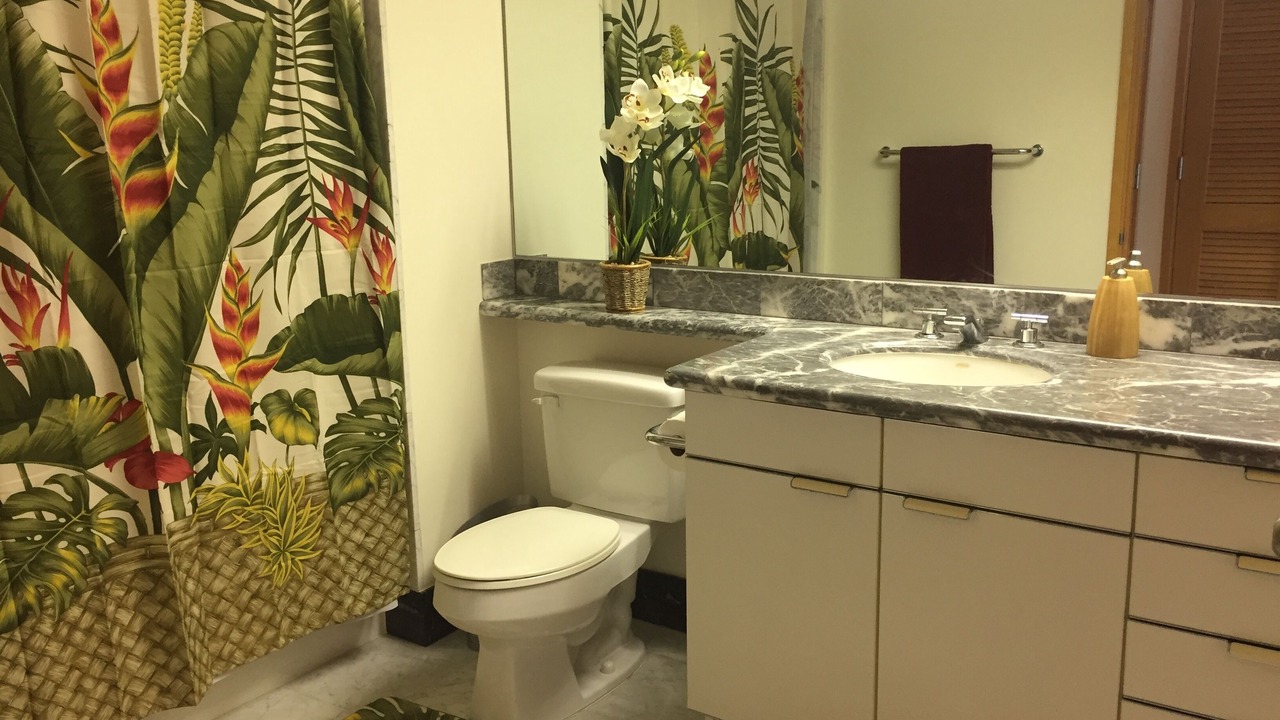 Photo of Bathroom in McCully - Moiliili