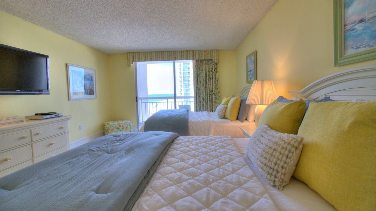 Photo of Bedroom in Arcadian Shores