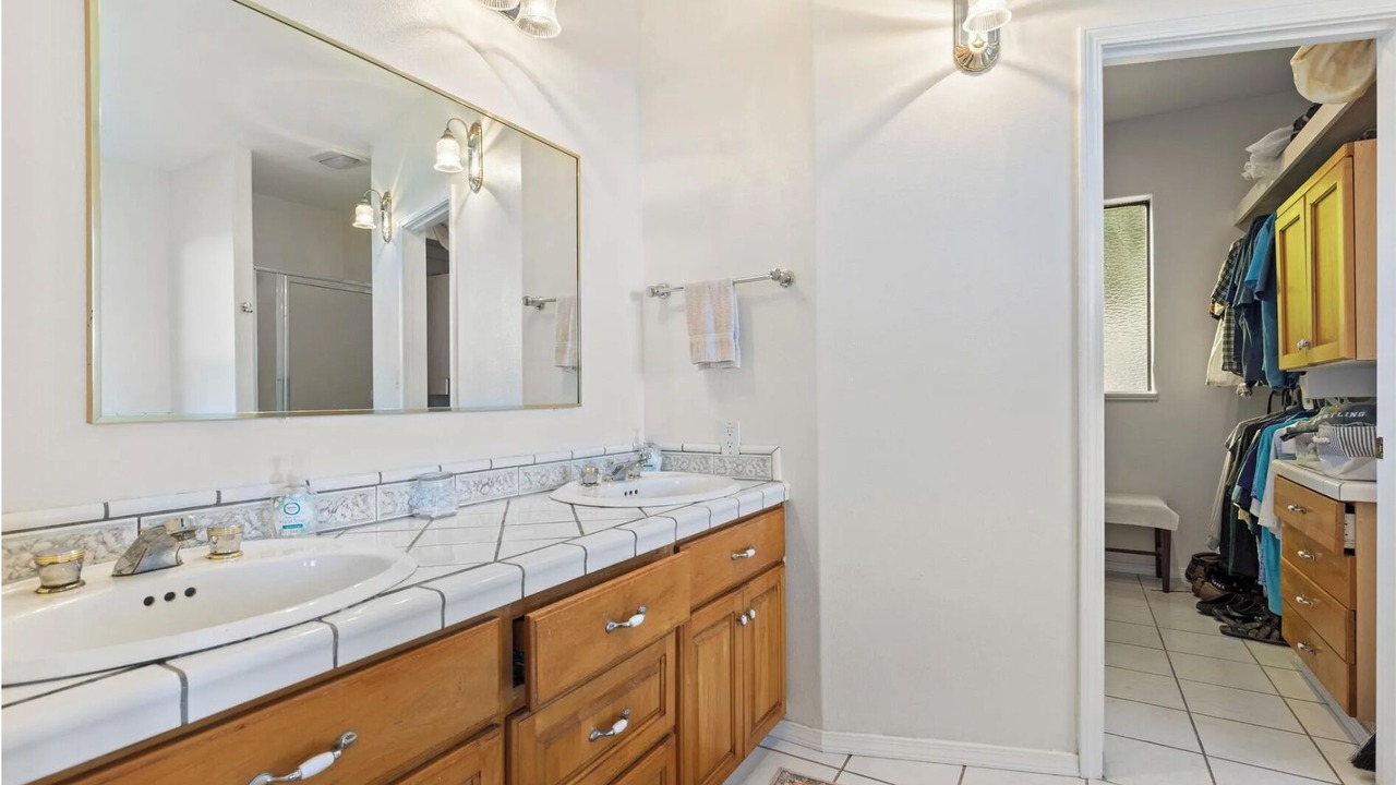 Photo of Bathroom in Ookala