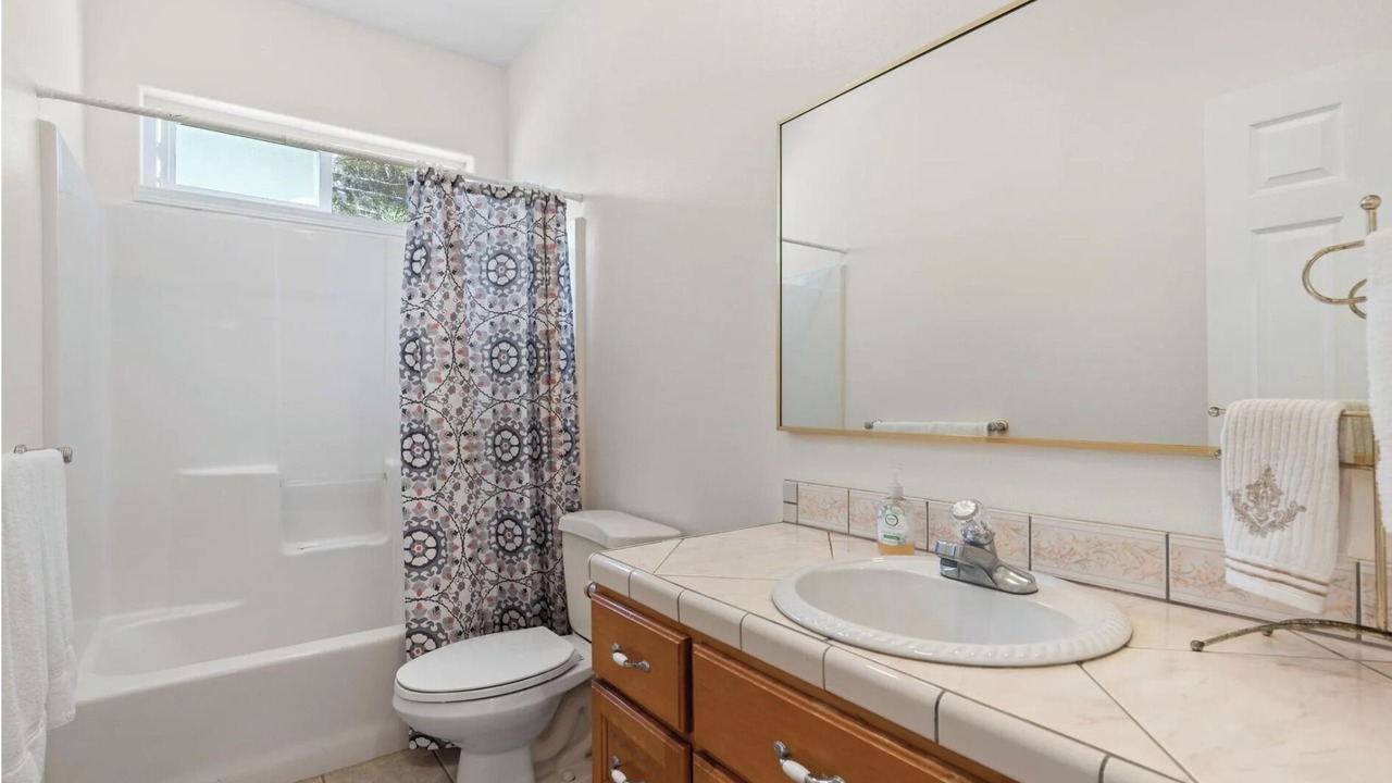 Photo of Bathroom in Ookala