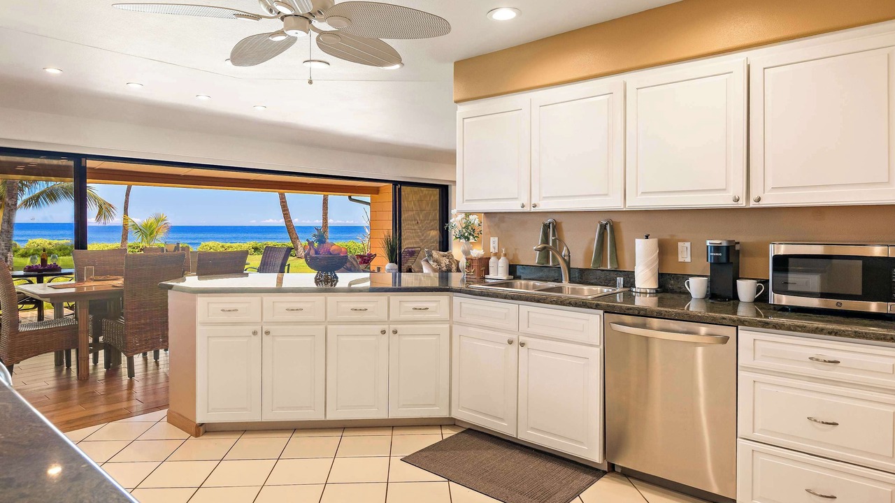Photo of Kitchen in Historic Lahaina Front Street