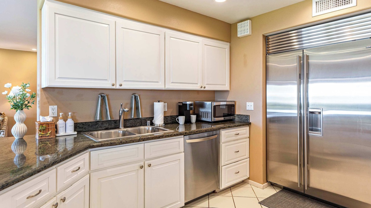 Photo of Kitchen in Historic Lahaina Front Street