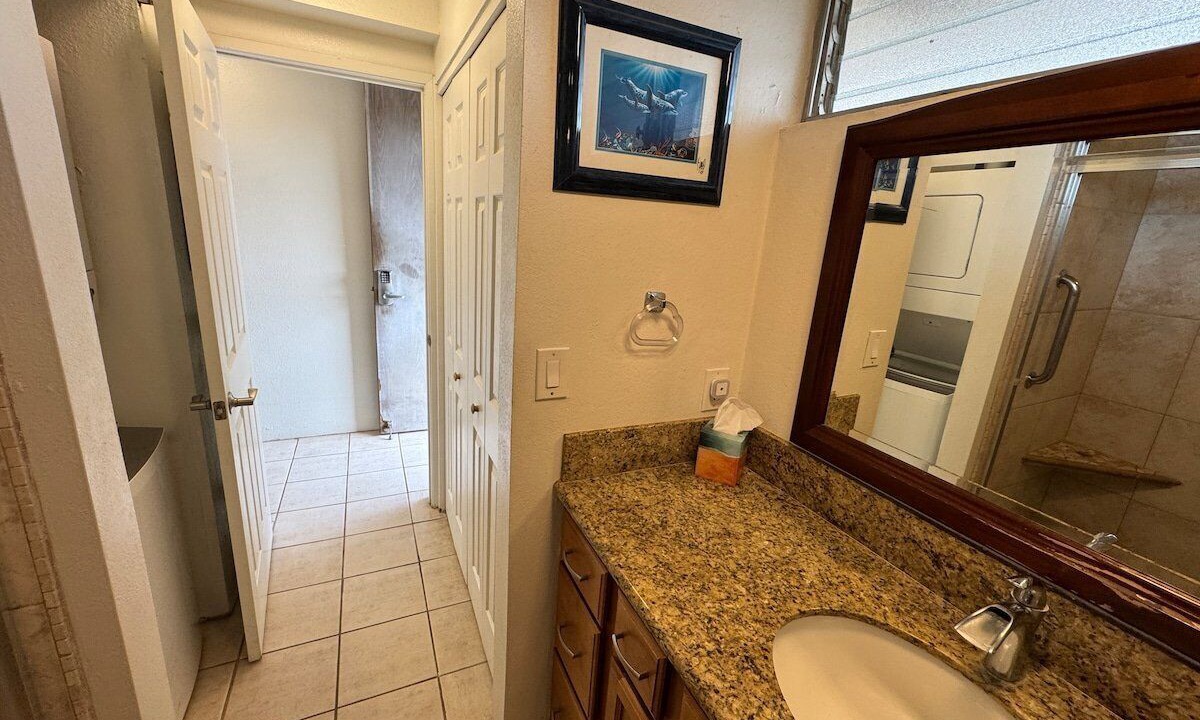 Photo of Bathroom in Kahana