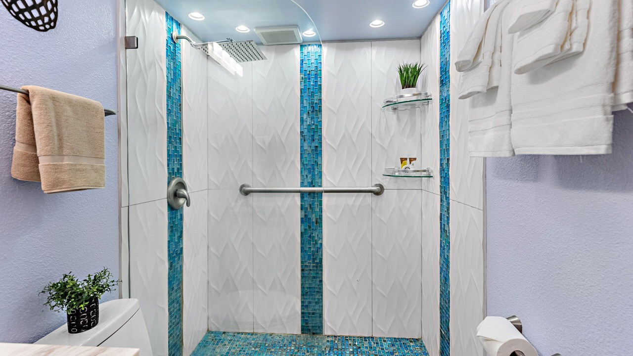 Photo of Bathroom in Napili