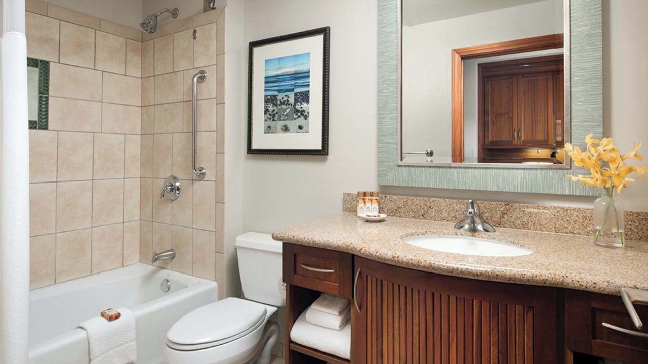 Photo of Bathroom in Lahaina
