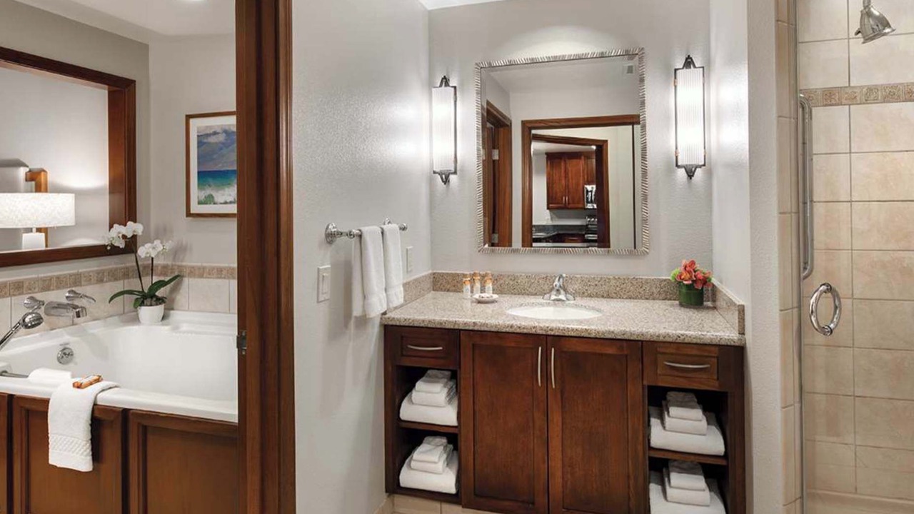 Photo of Bathroom in Lahaina