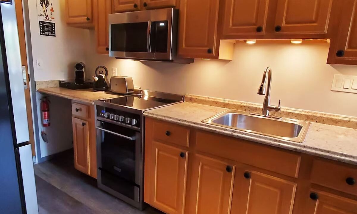 Photo of Kitchen in Kaunakakai