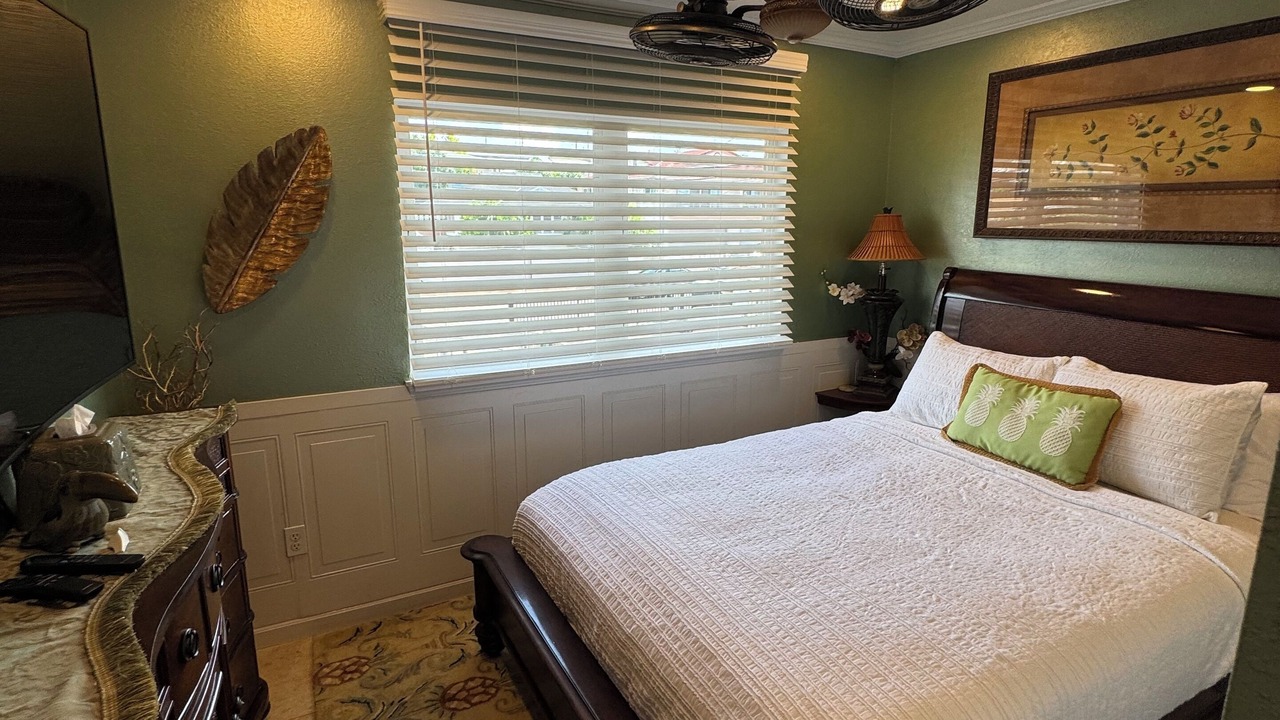 Photo of Bedroom in Diamond Head - Kapahulu - St. Louis
