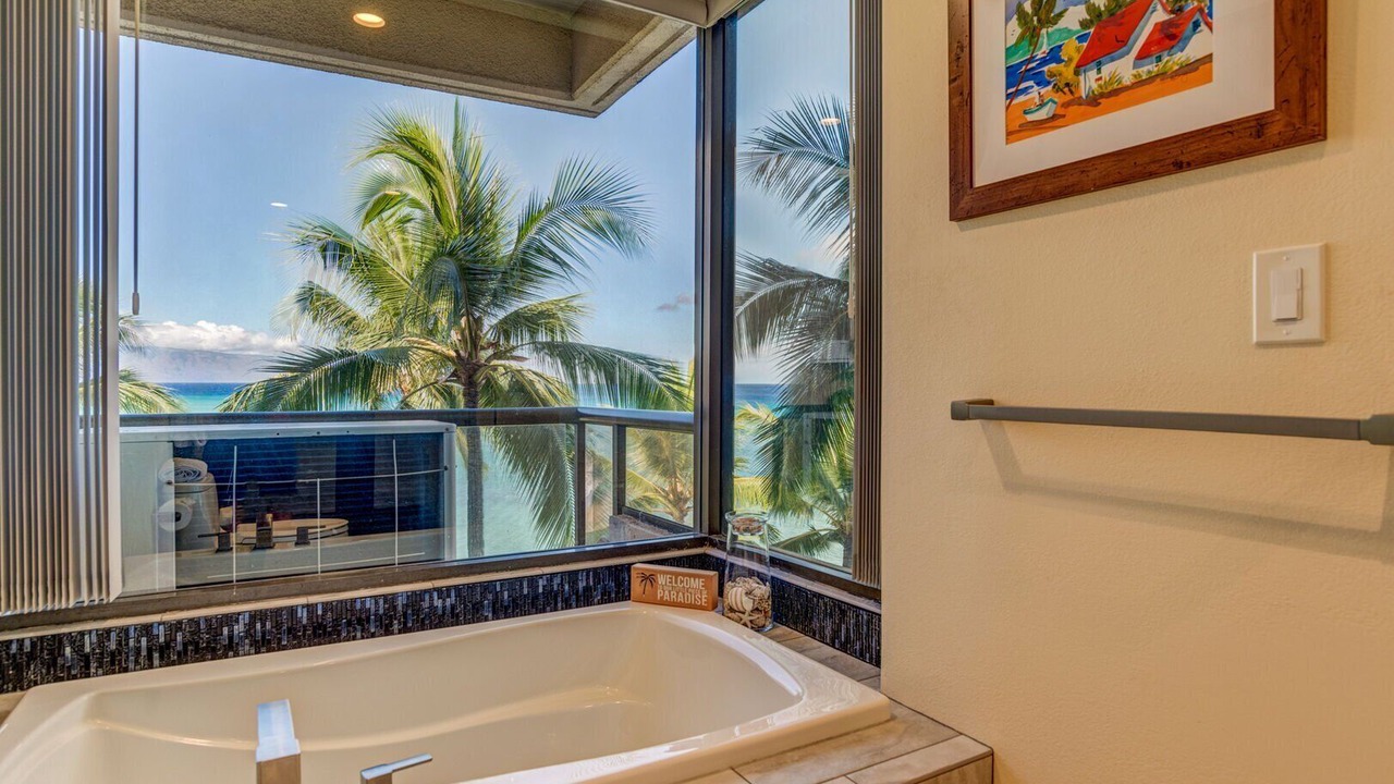 Photo of Bathroom in Kahana