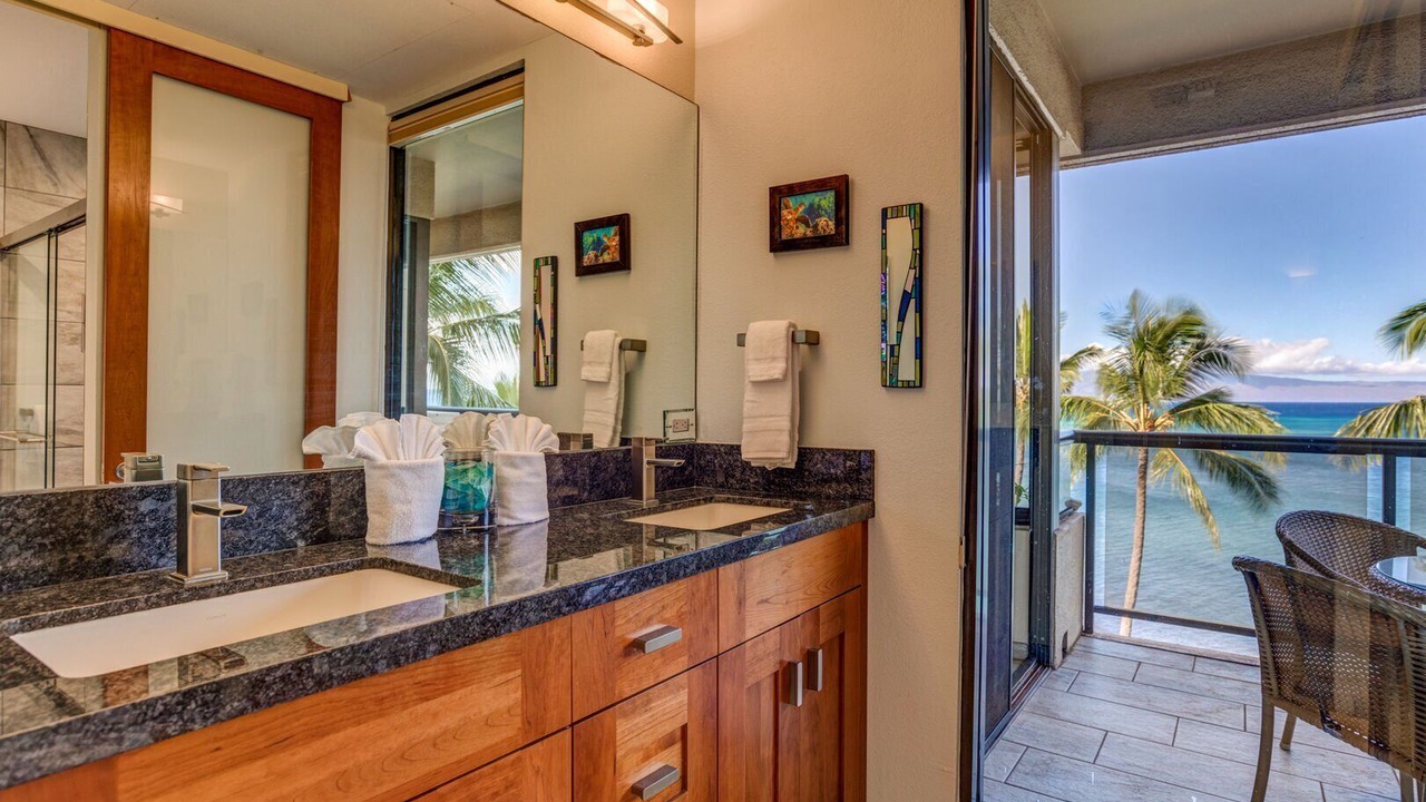 Photo of Bathroom in Kahana