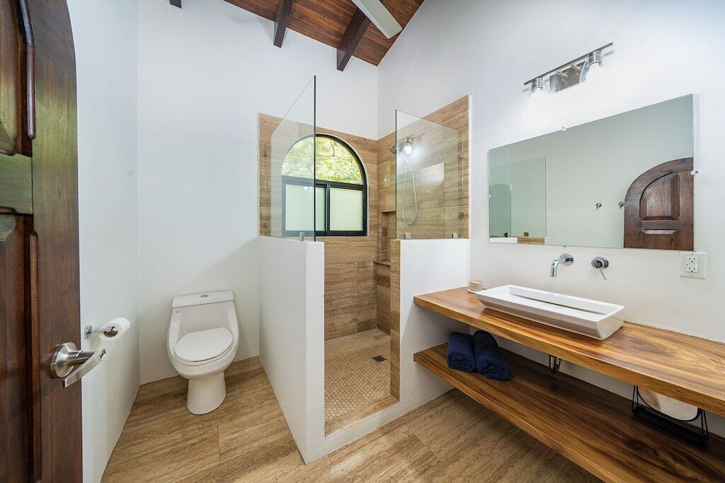 Photo of Bathroom in Kaneohe