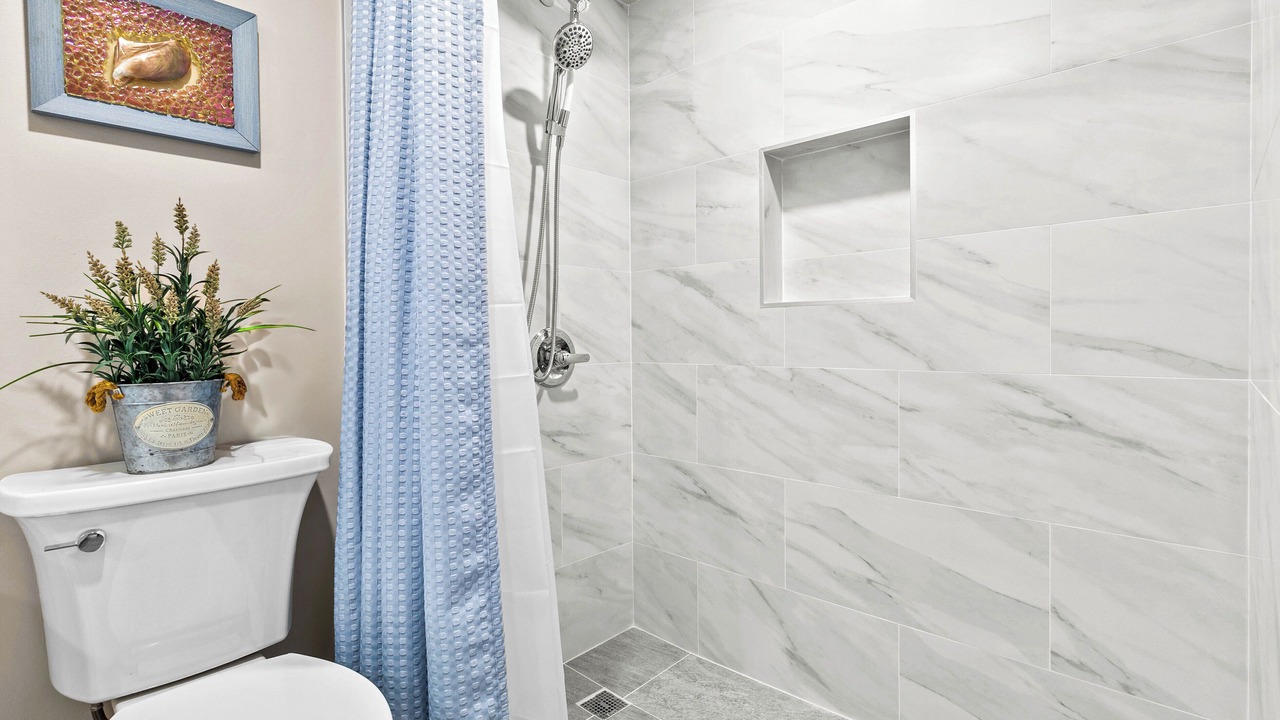 Photo of Bathroom in Ala Moana