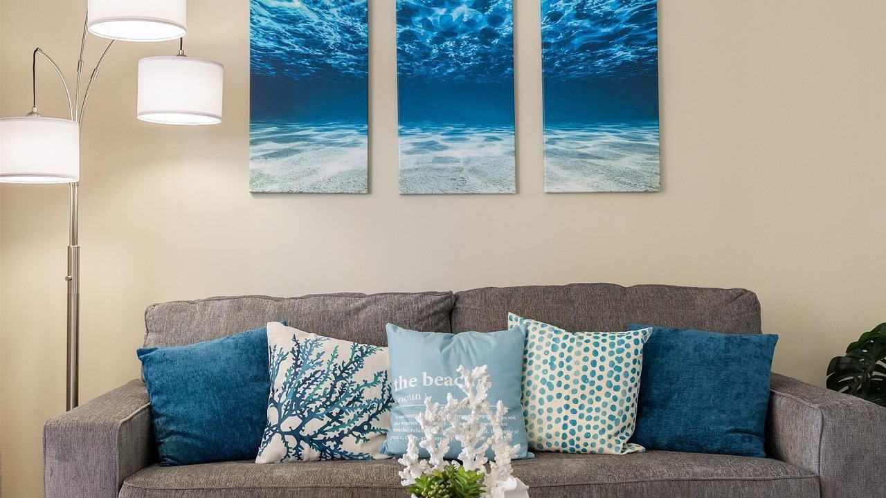 Photo of Livingroom in Waikiki