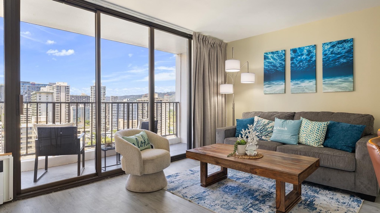 Photo of Livingroom in Waikiki