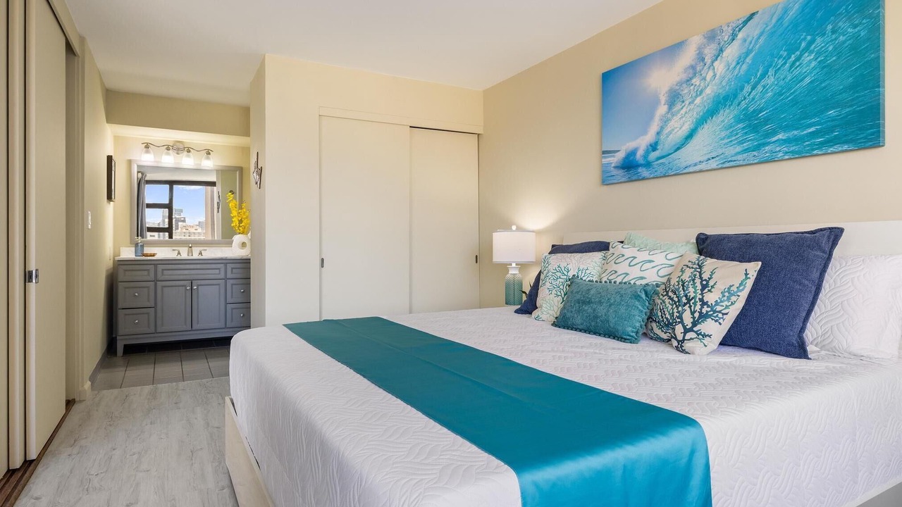 Photo of Bedroom in Waikiki