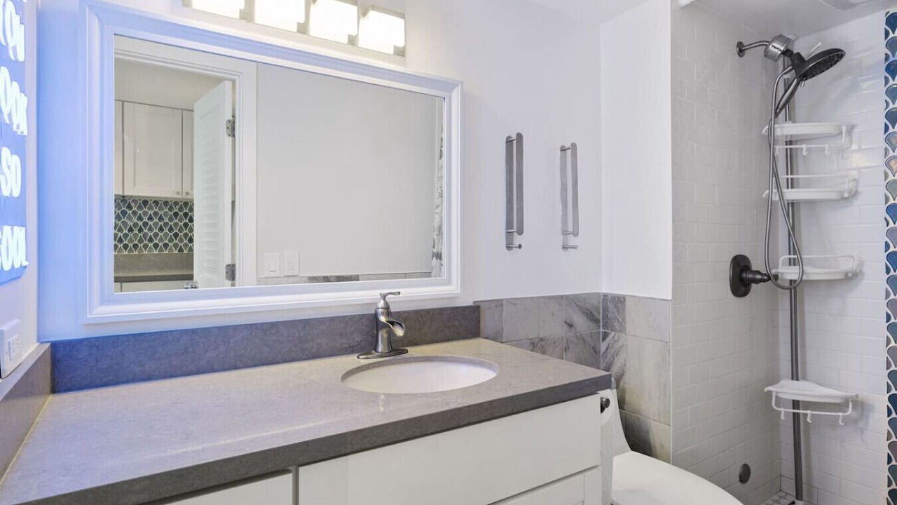 Photo of Bathroom in Waikiki