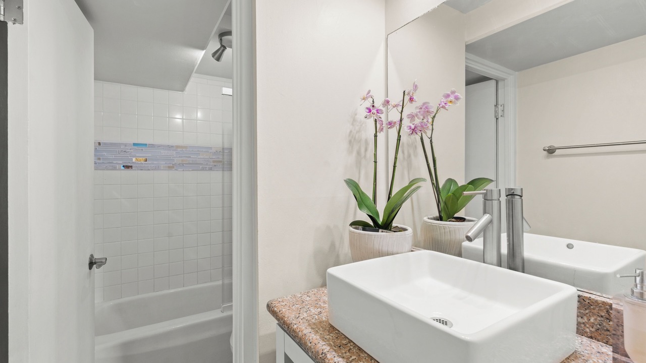 Photo of Bathroom in Ala Moana