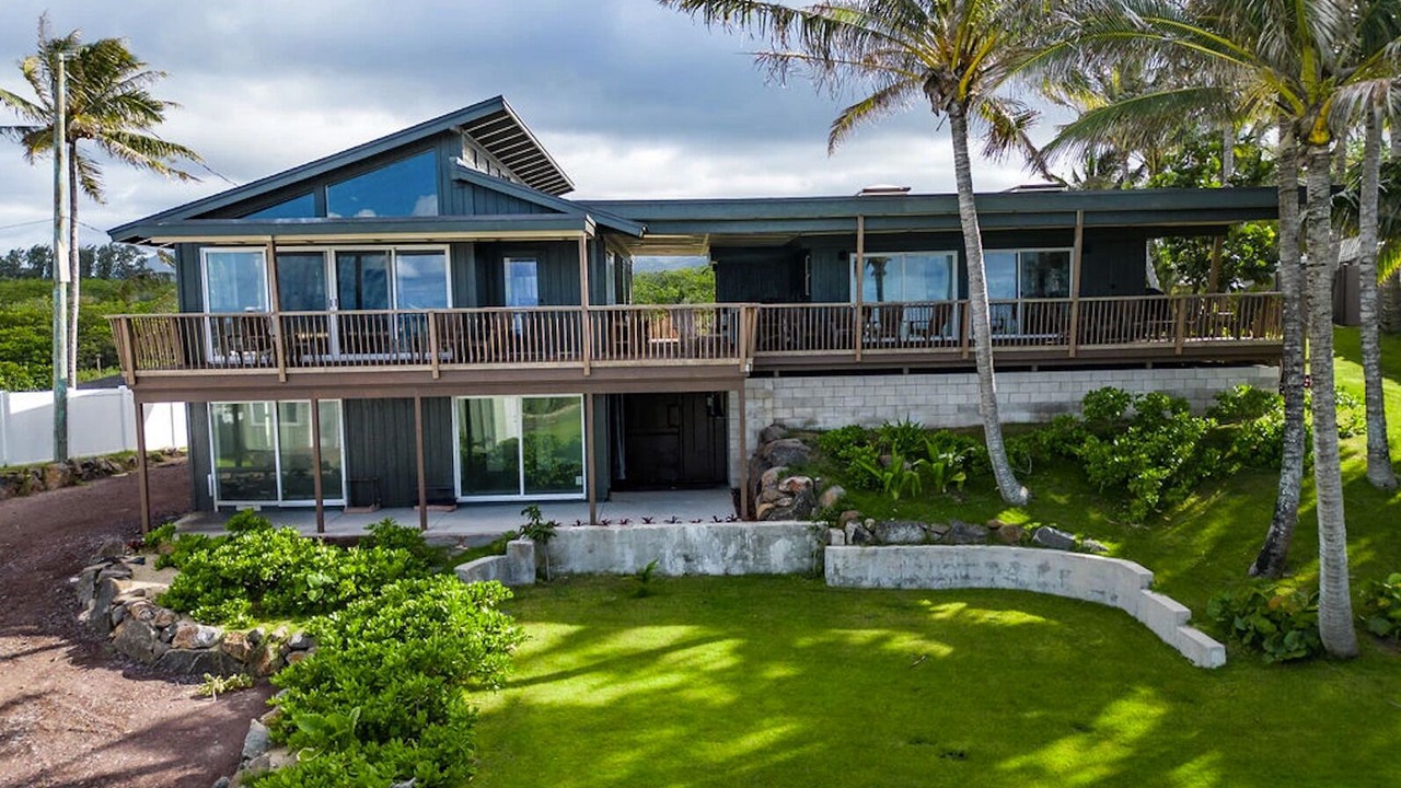 Photo of Others in Laie