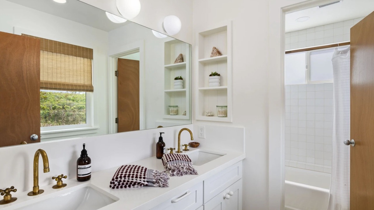 Photo of Bathroom in Laie