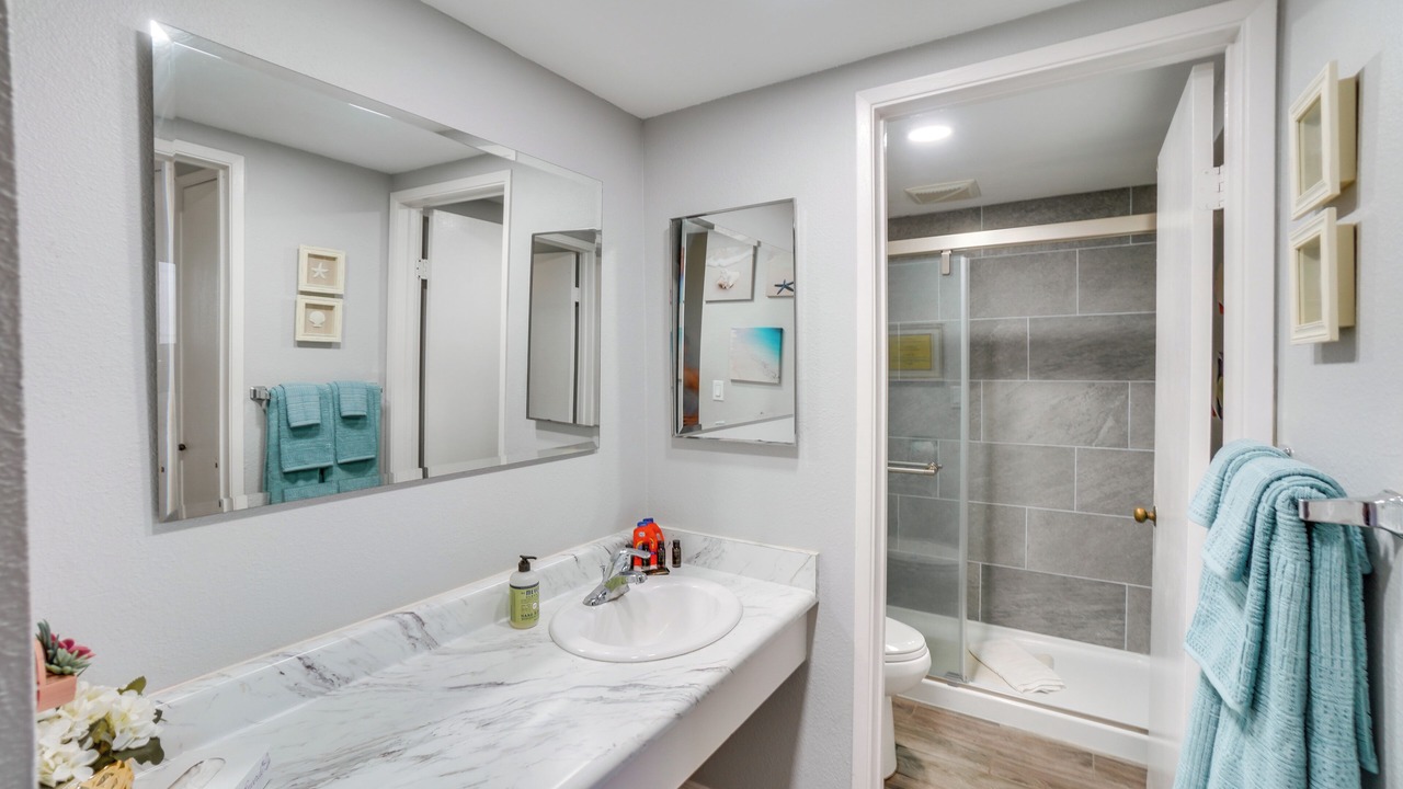 Photo of Bathroom in Kaunakakai
