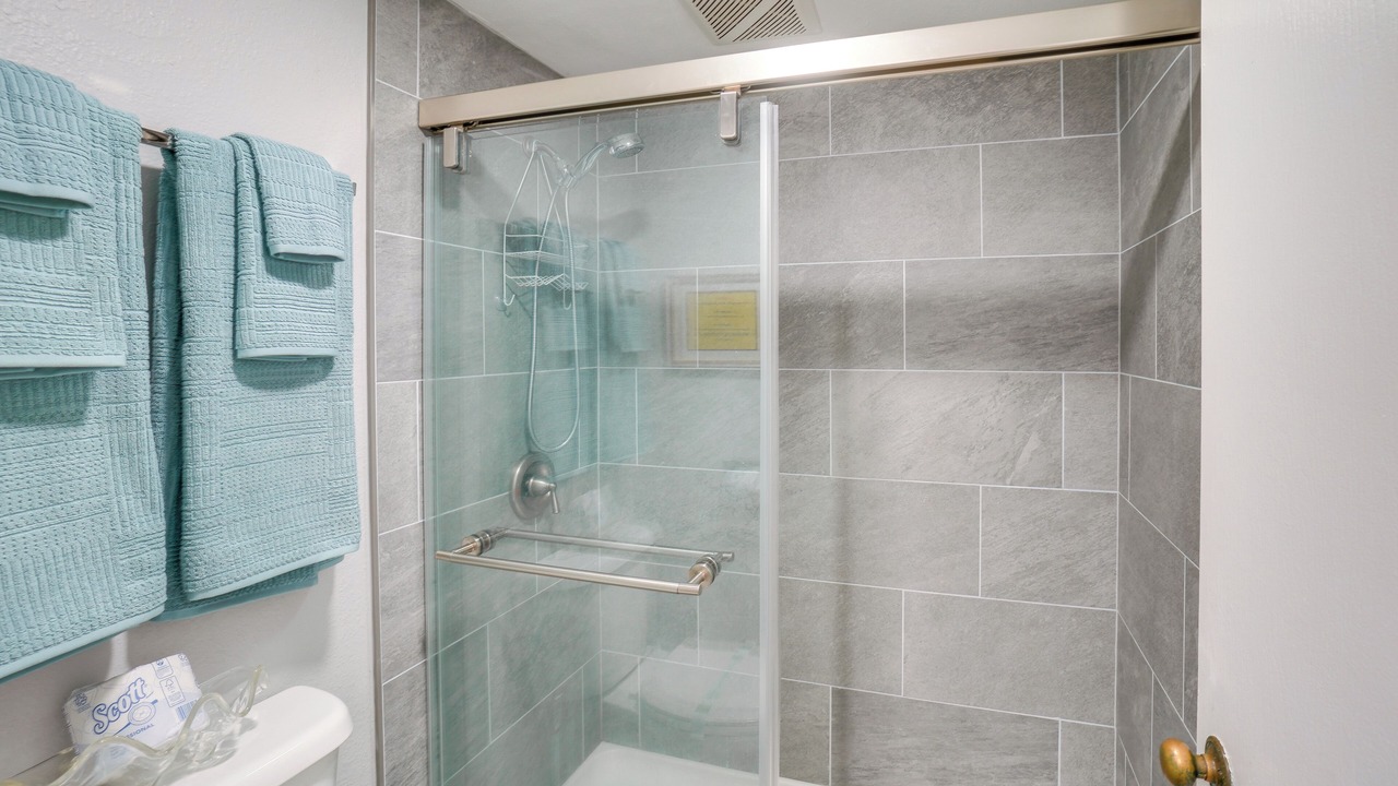 Photo of Bathroom in Kaunakakai