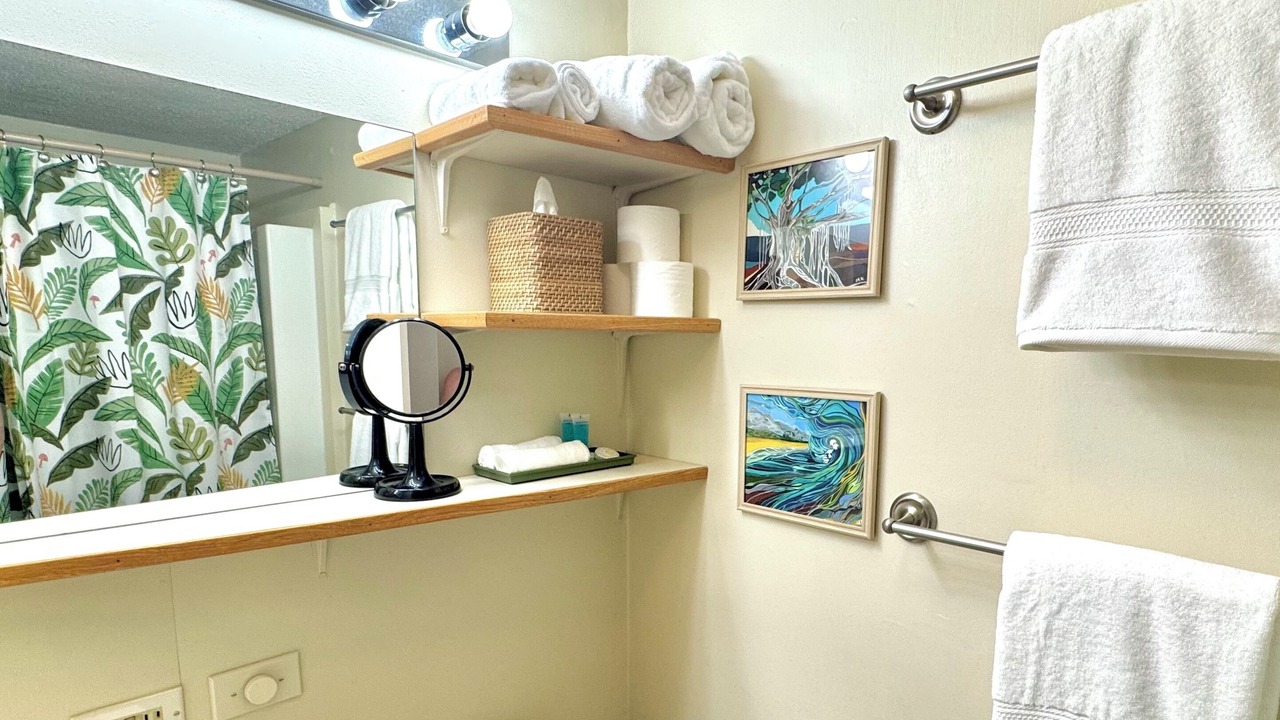 Photo of Bathroom in Hilo