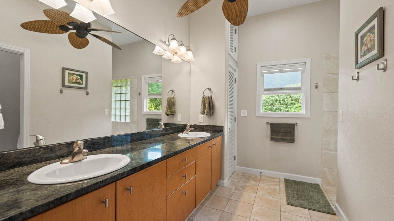 Photo of Bathroom in Kaneohe