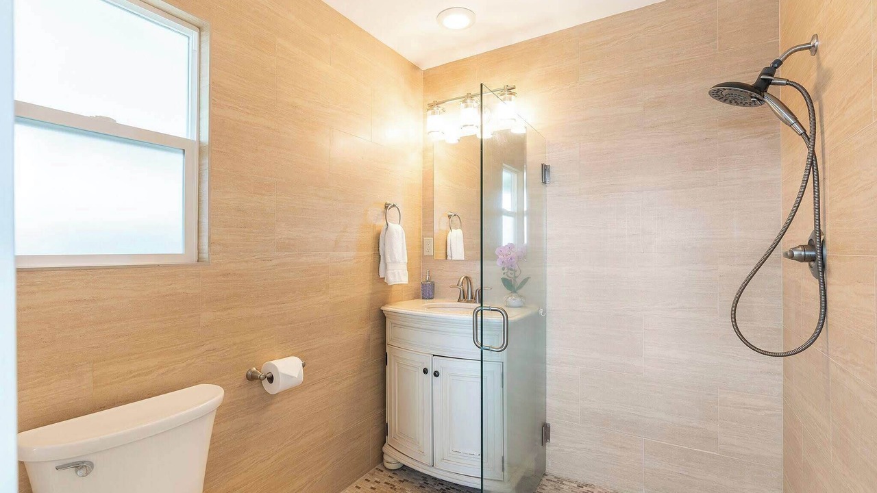Photo of Bathroom in Ewa Beach
