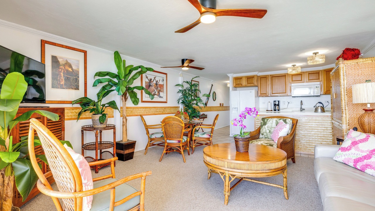 Photo of Livingroom in Punaluu