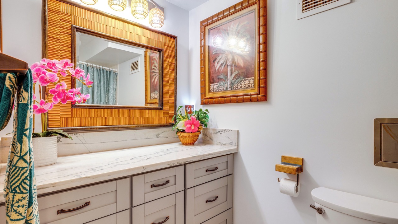 Photo of Bathroom in Punaluu