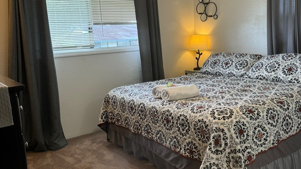 Photo of Bedroom in Kahalu u