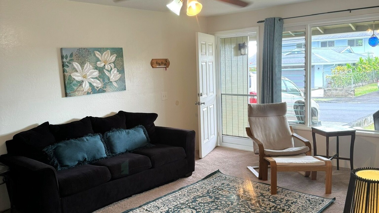 Photo of Livingroom in Kahalu u