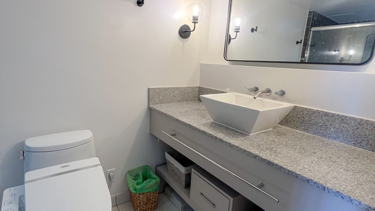 Photo of Bathroom in Waikiki