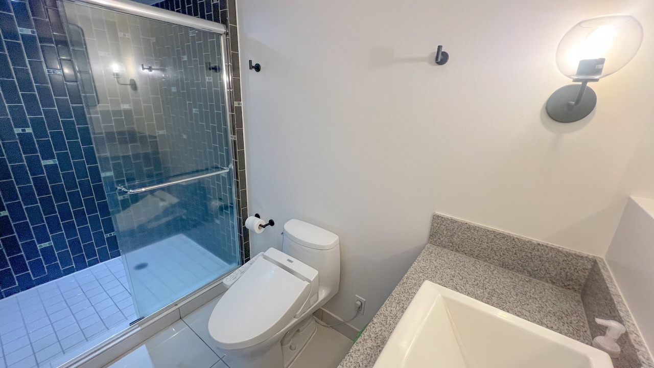 Photo of Bathroom in Waikiki