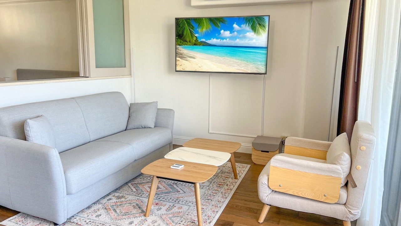 Photo of Livingroom in Waikiki
