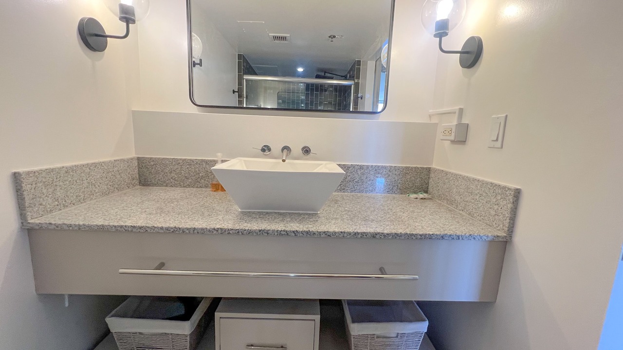 Photo of Bathroom in Waikiki