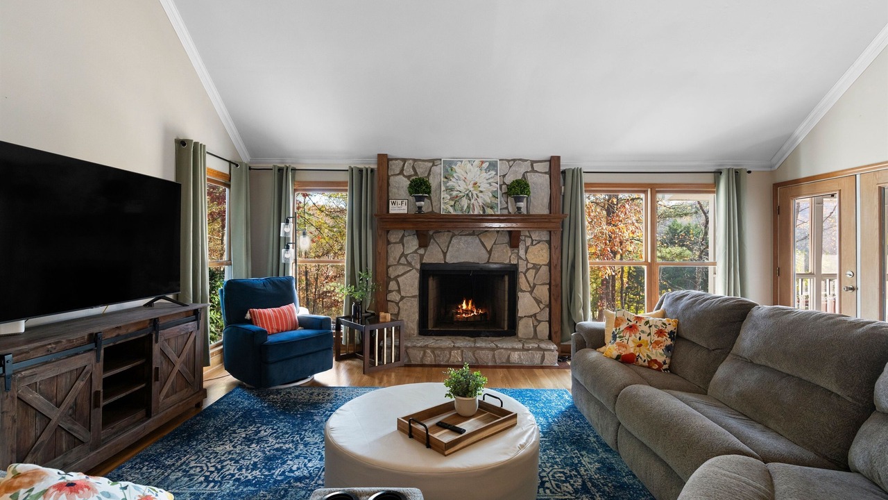 Photo of Livingroom in Mableton