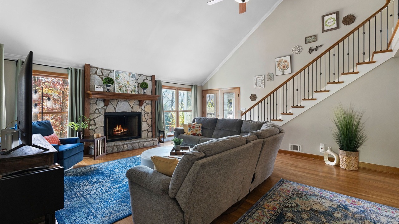 Photo of Livingroom in Mableton