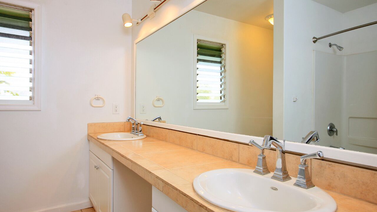 Photo of Bathroom in Pauwela