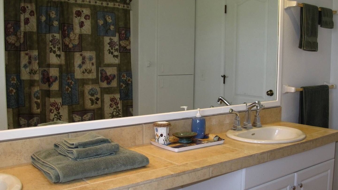 Photo of Bathroom in Pauwela